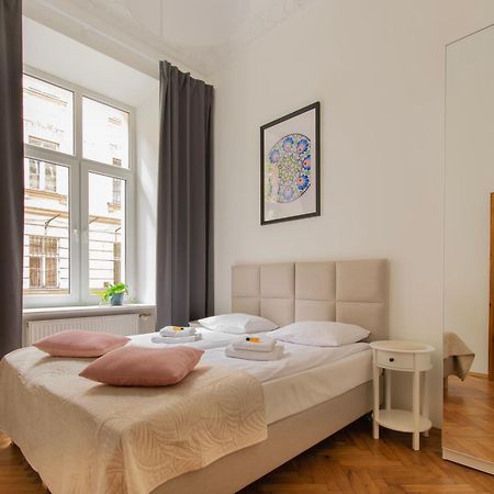 Ground Floor Family Apartment Краков Экстерьер фото